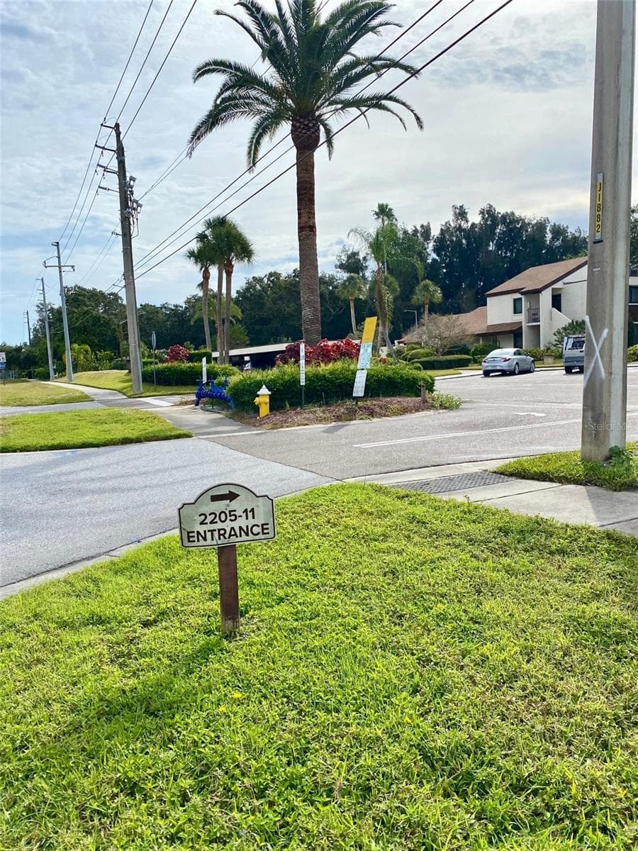 Villa at 2209 BELLEAIR RD #C21, CLEARWATER, photo 3 of 23