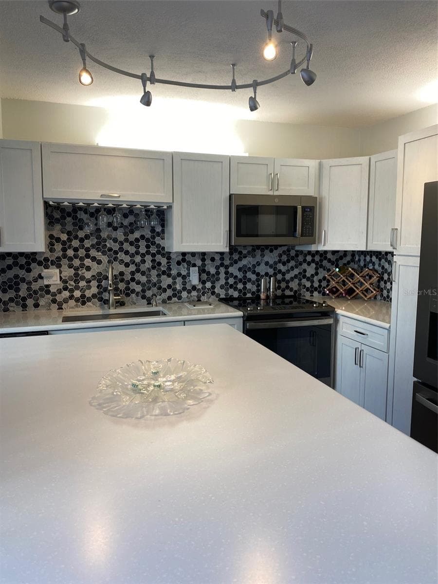 Villa at 2209 BELLEAIR RD #C21, CLEARWATER, photo 11 of 23