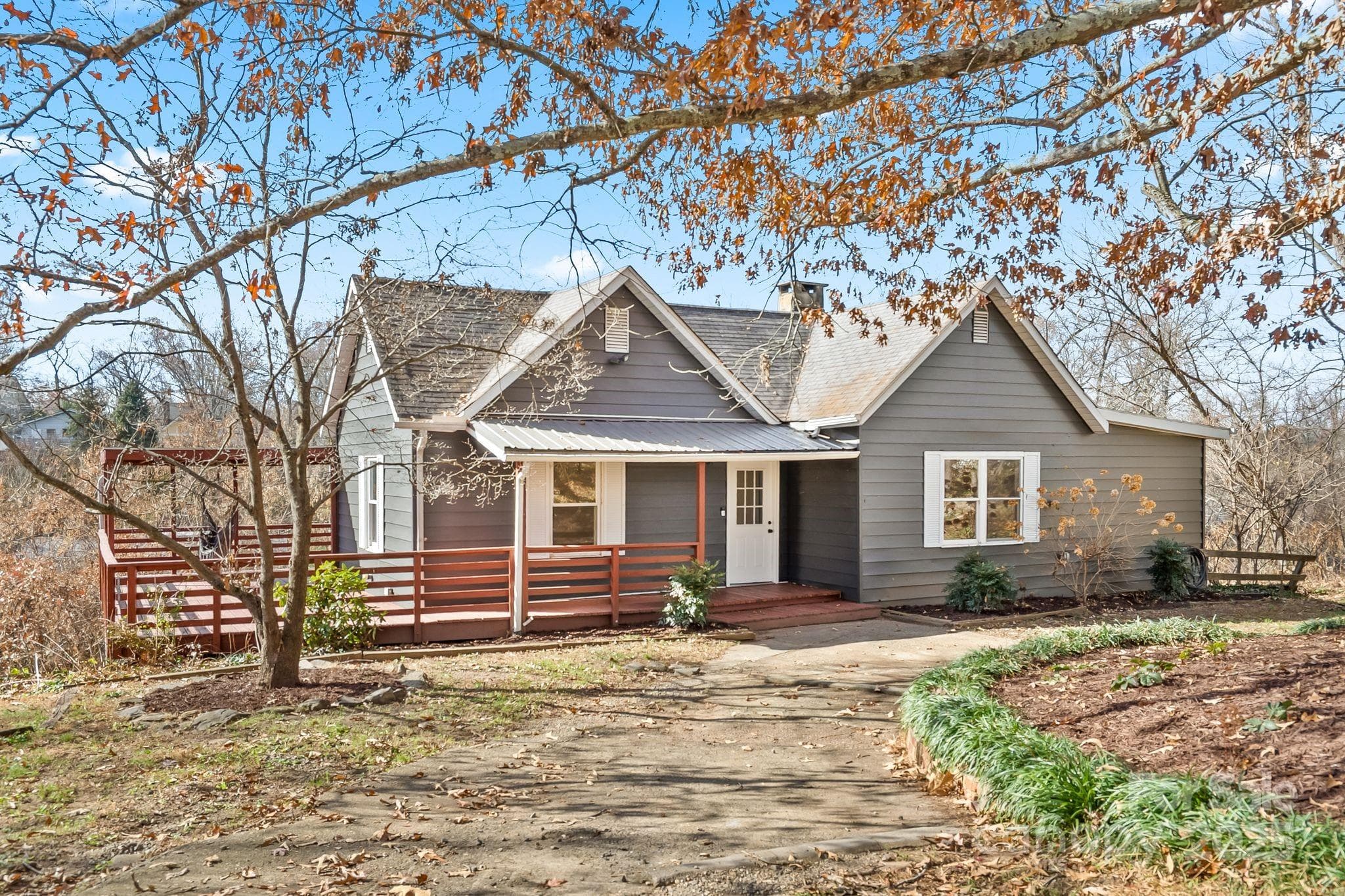 Single Family Residence at Asheville, photo 2 of 40