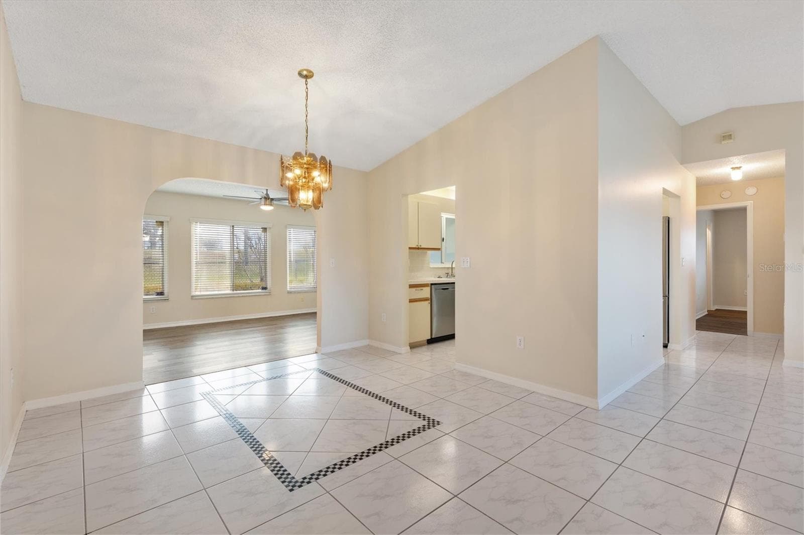 Single Family Residence at 10767 SE 174TH LOOP, SUMMERFIELD, photo 9 of 45