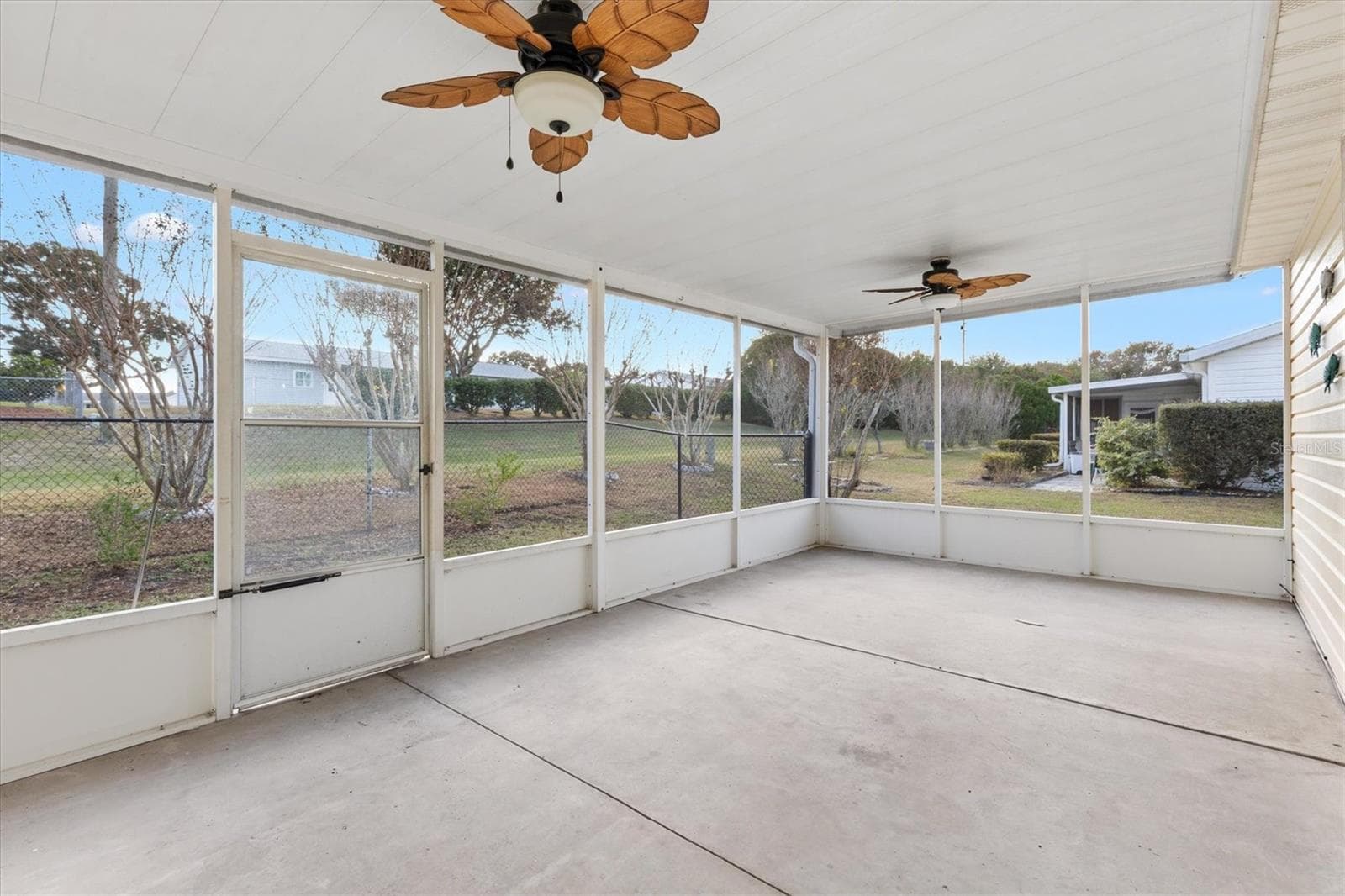 Single Family Residence at 10767 SE 174TH LOOP, SUMMERFIELD, photo 32 of 45