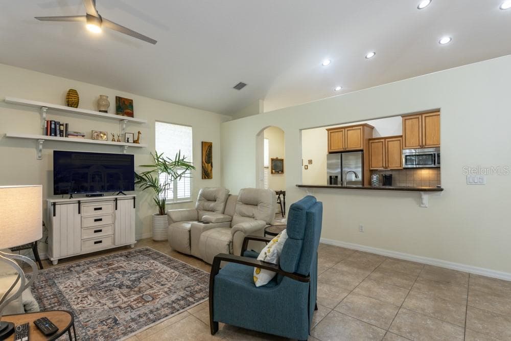 Single Family Residence at 150 W WATERSIDE PKWY, PALM COAST, photo 12 of 40