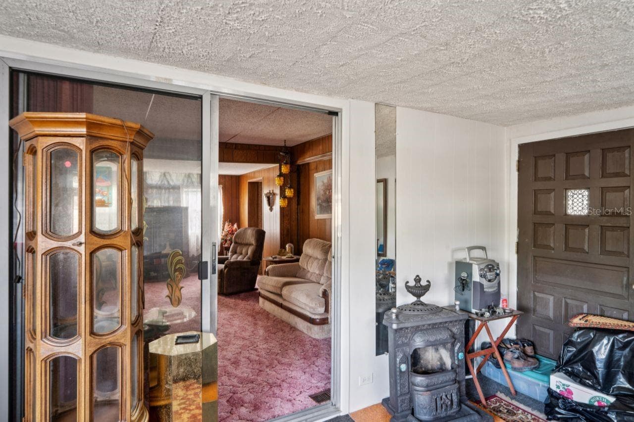 Mobile Home at 9310 KIOWA DR, NEW PORT RICHEY, photo 9 of 26