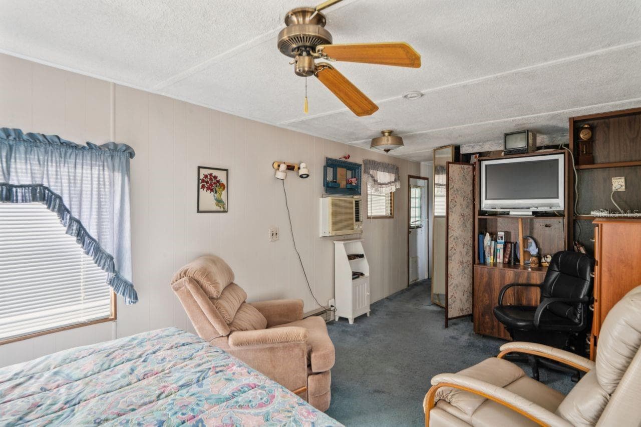 Mobile Home at 9310 KIOWA DR, NEW PORT RICHEY, photo 12 of 26