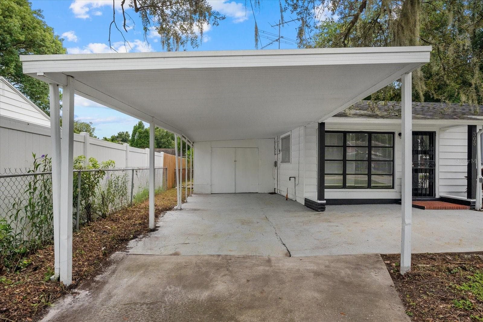 Single Family Residence at 305 E BOUGAINVILLEA AVE, TAMPA, photo 2 of 22