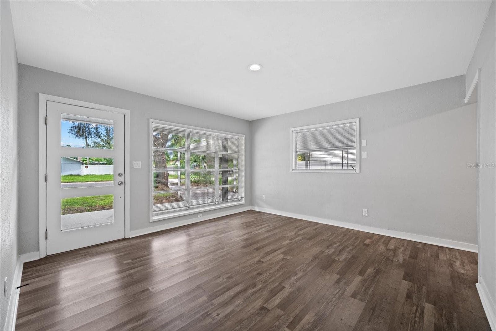 Single Family Residence at 305 E BOUGAINVILLEA AVE, TAMPA, photo 5 of 22