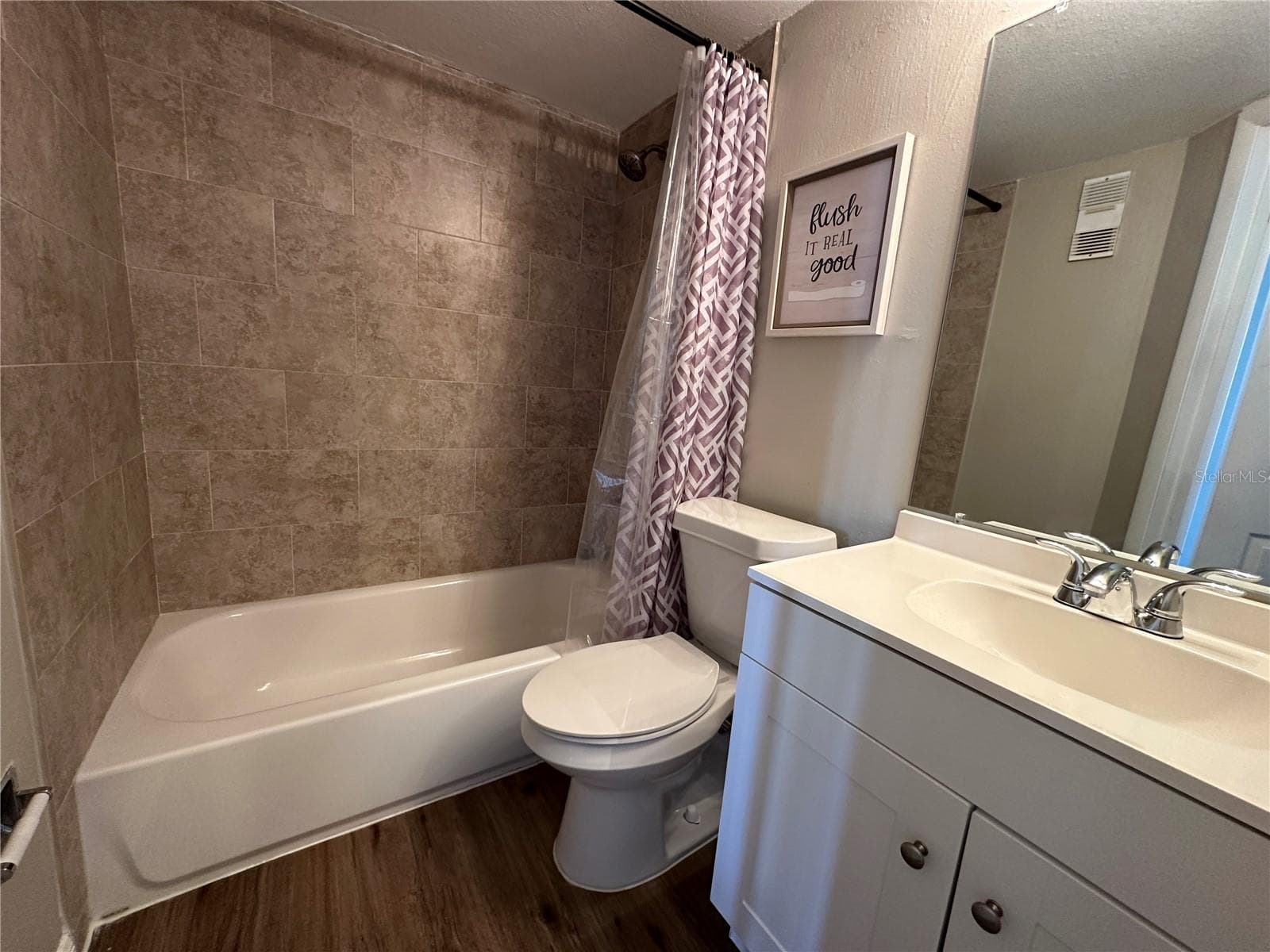 Primary bathroom - 6060 VILLAGE CIR #6060, ORLANDO