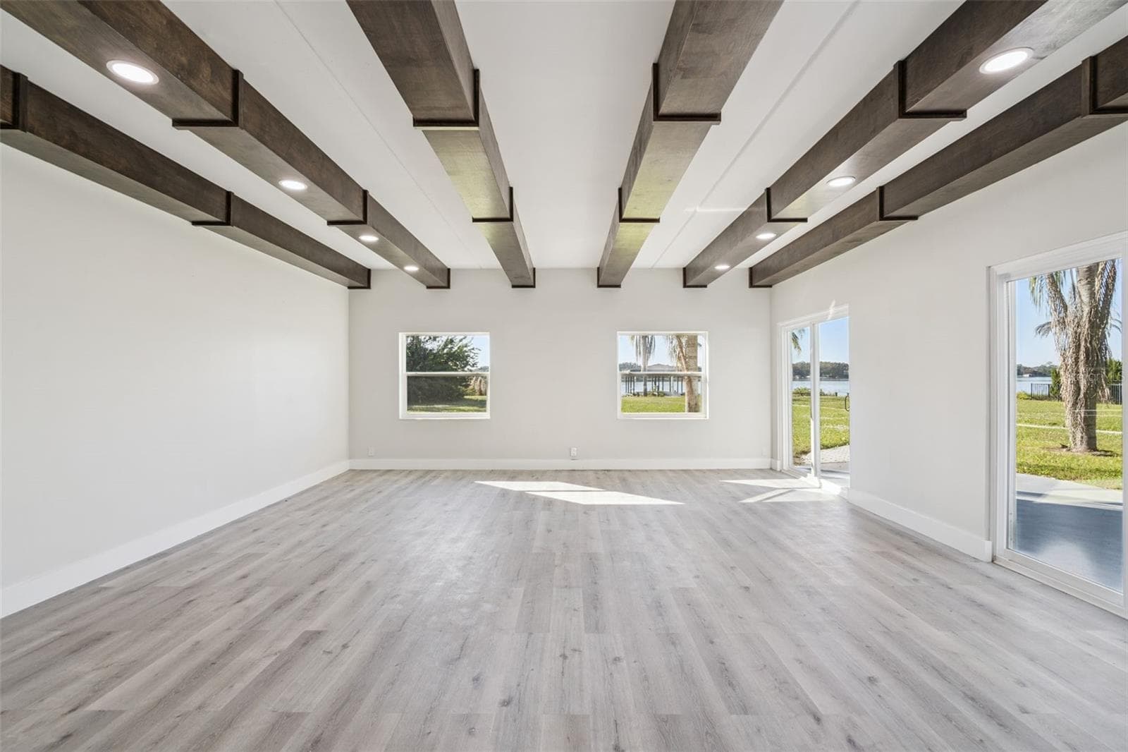 Family Room/Master Suite - 5526 PARKDALE DR, ORLANDO
