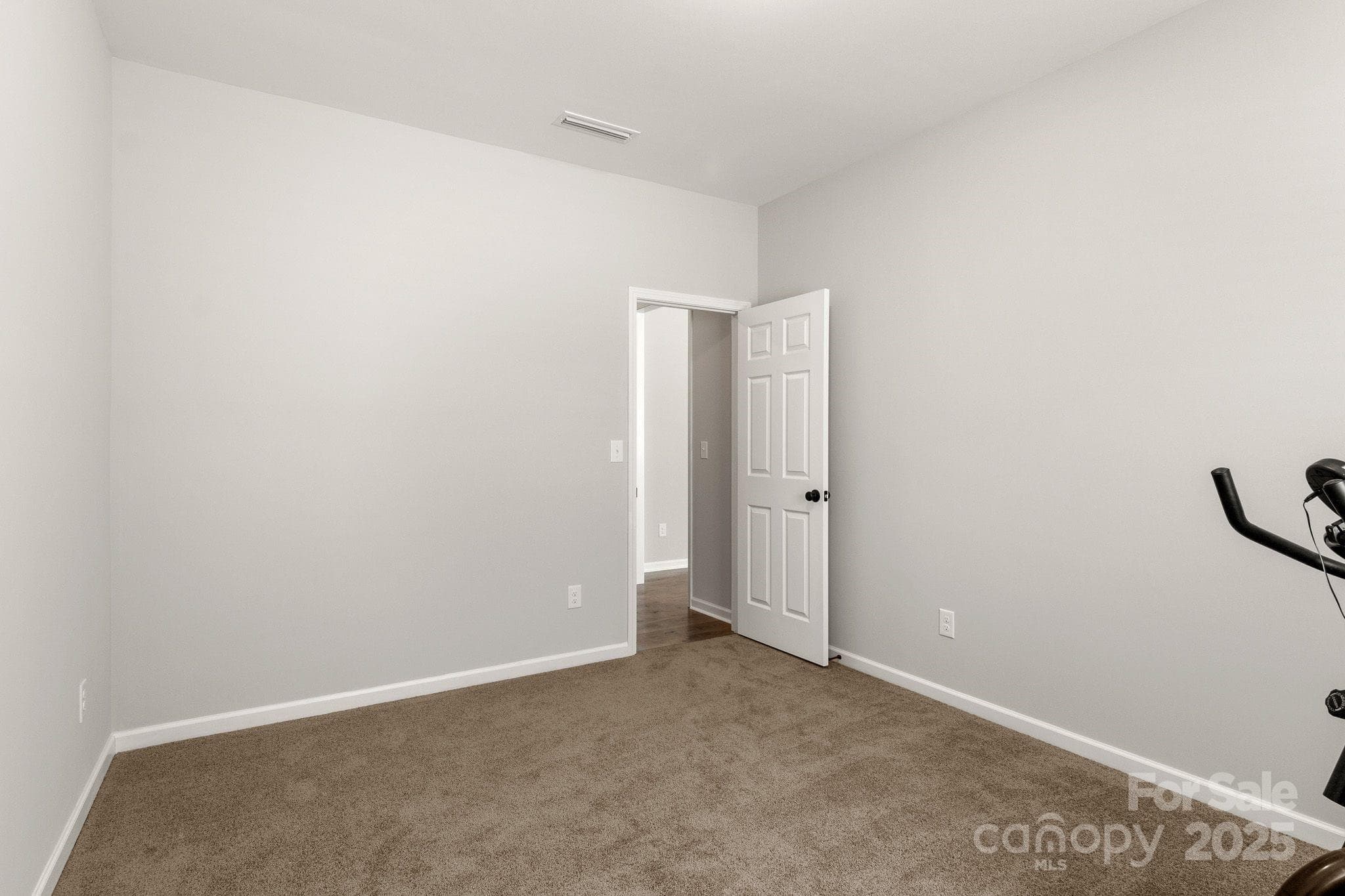 Single Family Residence at 838 Foxglove Lane, York, photo 22 of 44