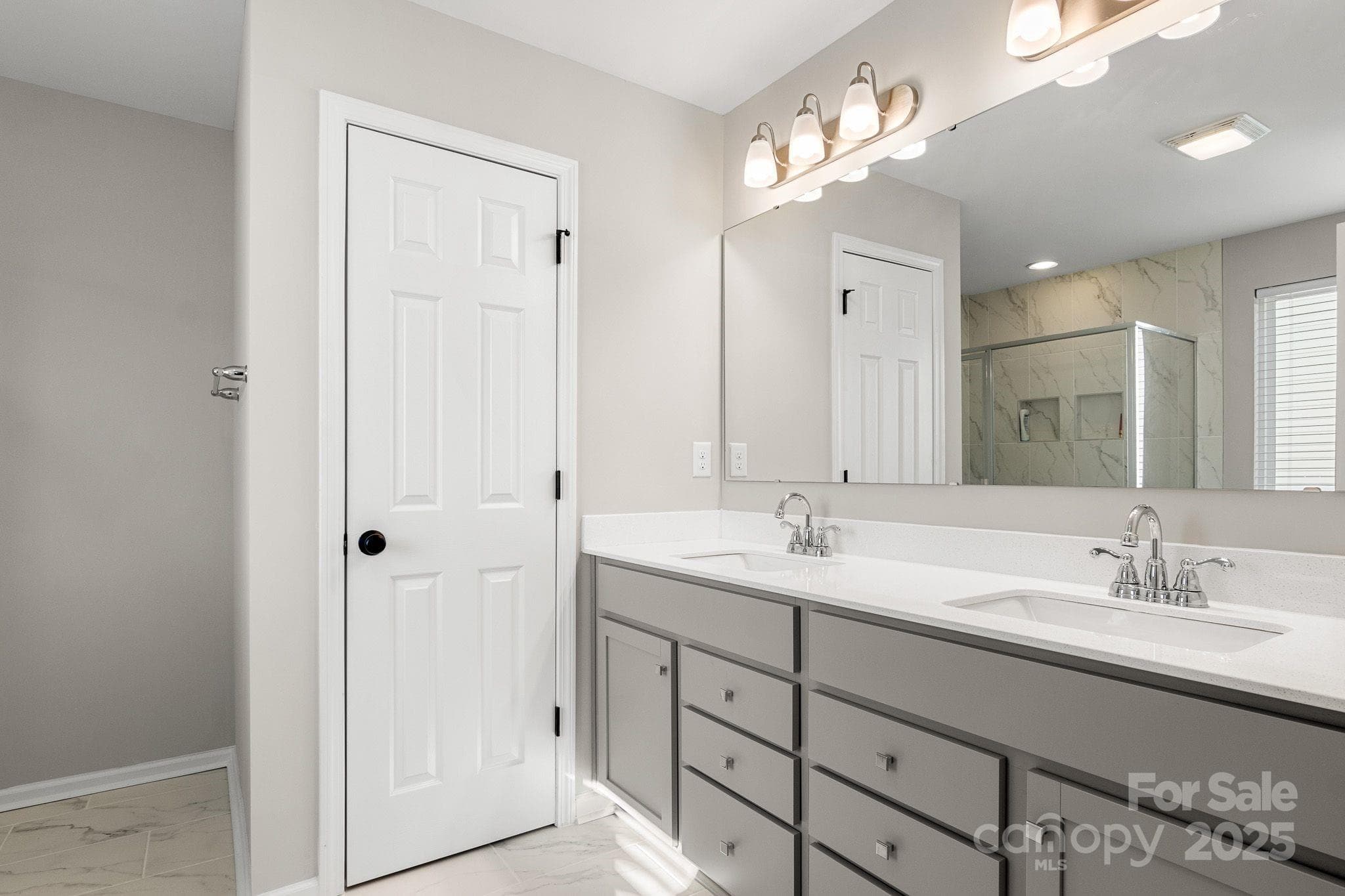Single Family Residence at 838 Foxglove Lane, York, photo 38 of 44