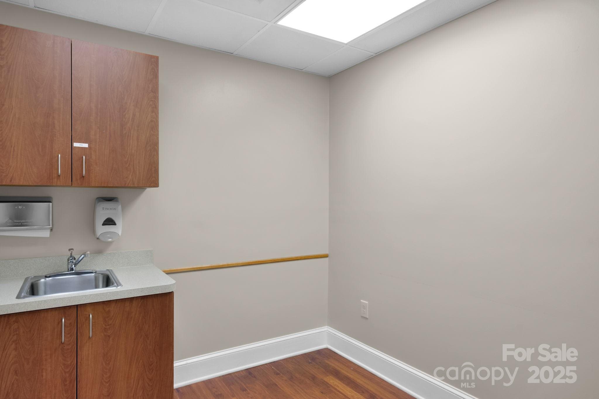 exam room 1 - 1201 Colonial Commons Court, Lancaster