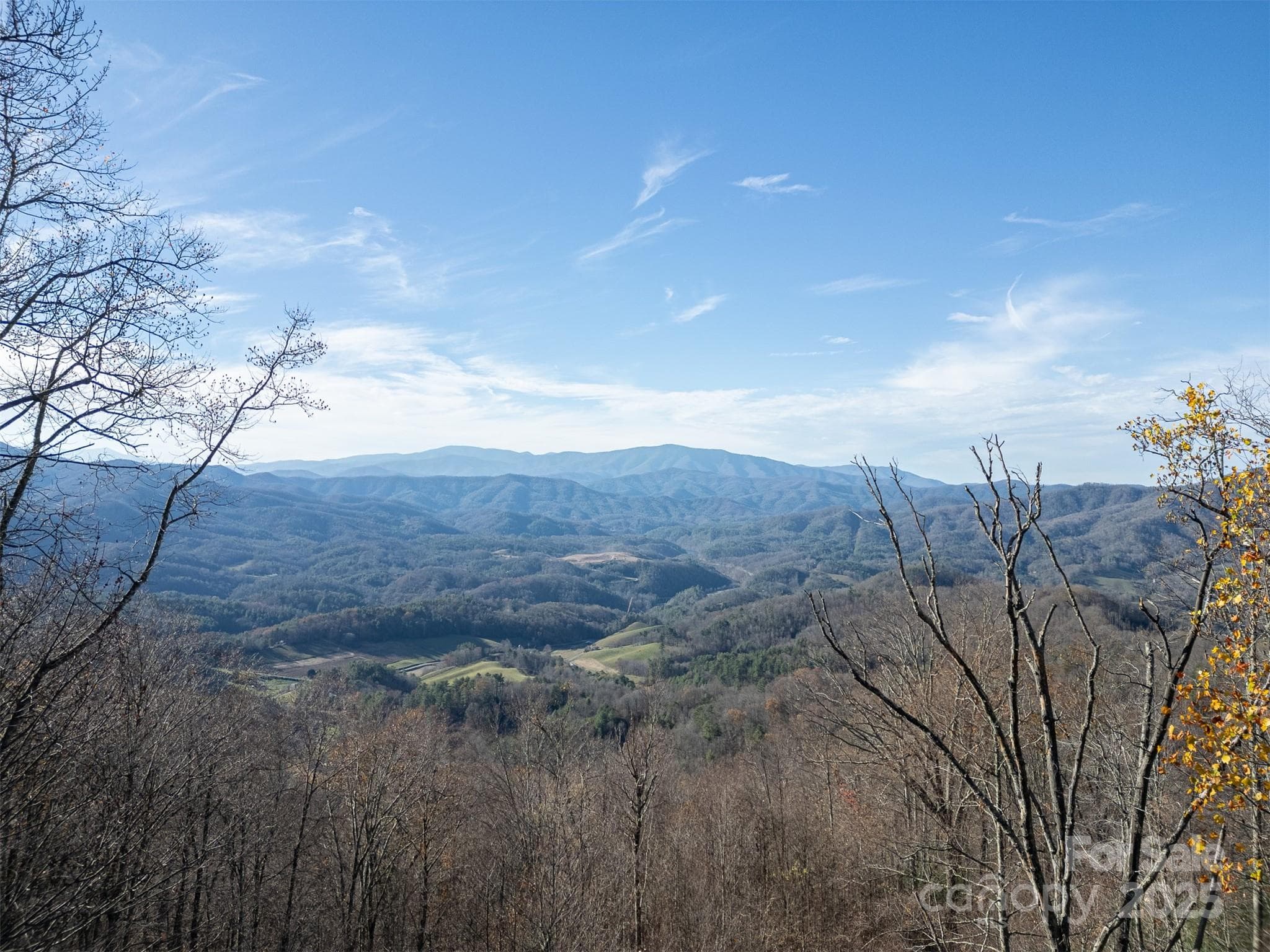 Slightly elevated mountain views - Clyde
