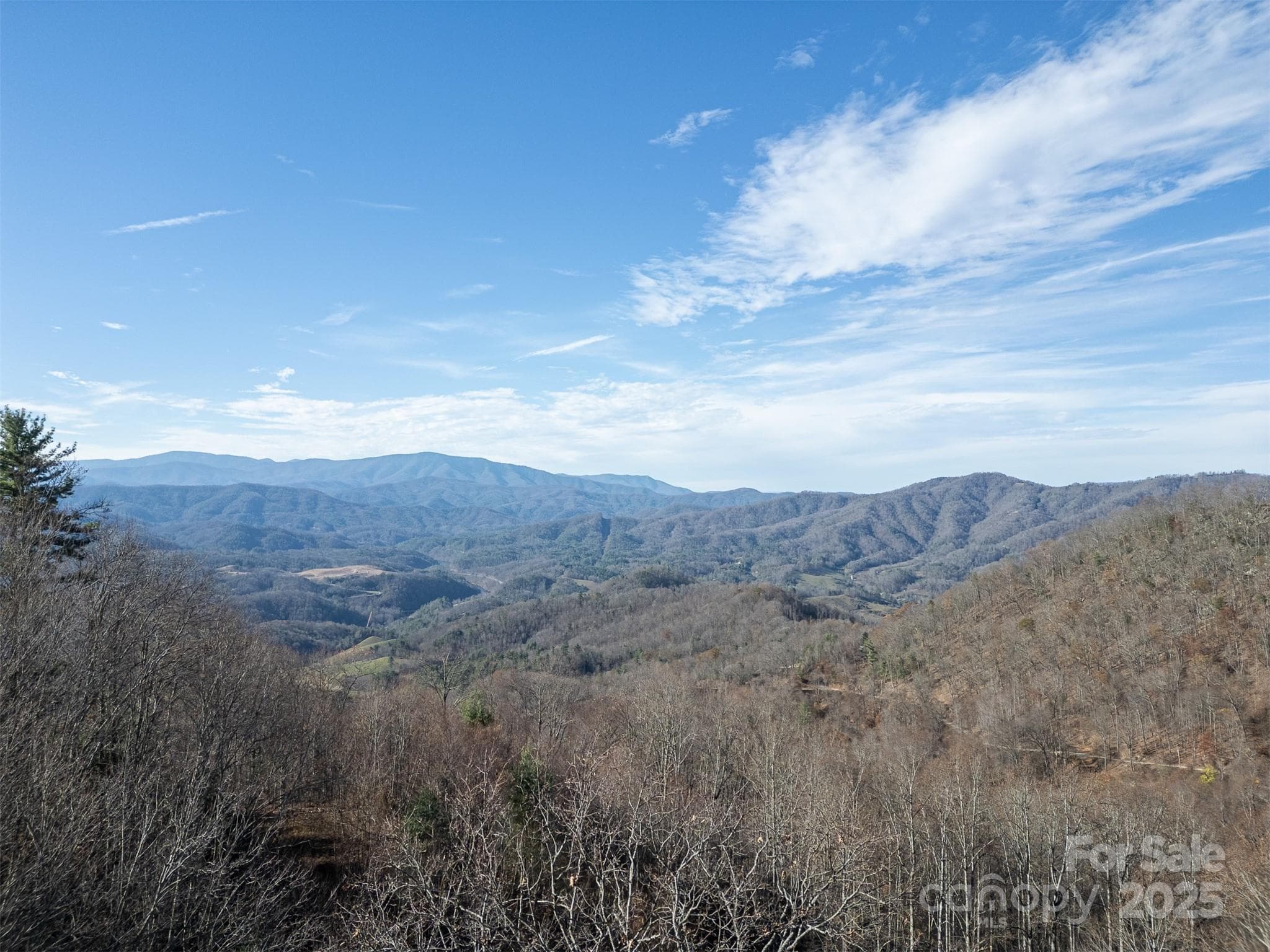 Amazing views of the mountains all around you! - Clyde