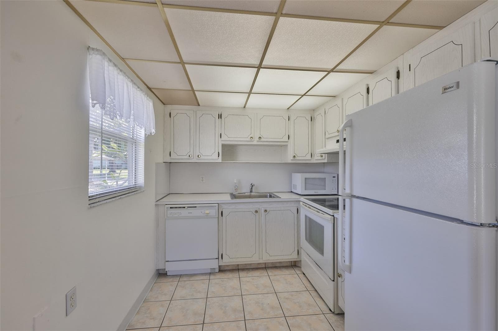 Kitchen - 1811 BEDFORD LN #153, SUN CITY CENTER