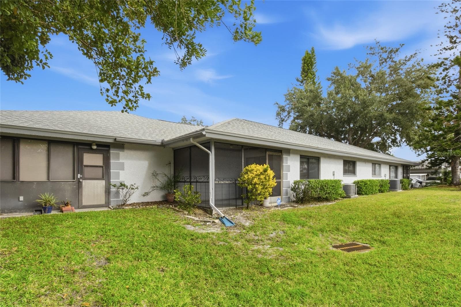 Exterior rear - 2701 COUNTRYSIDE BLVD #102, CLEARWATER