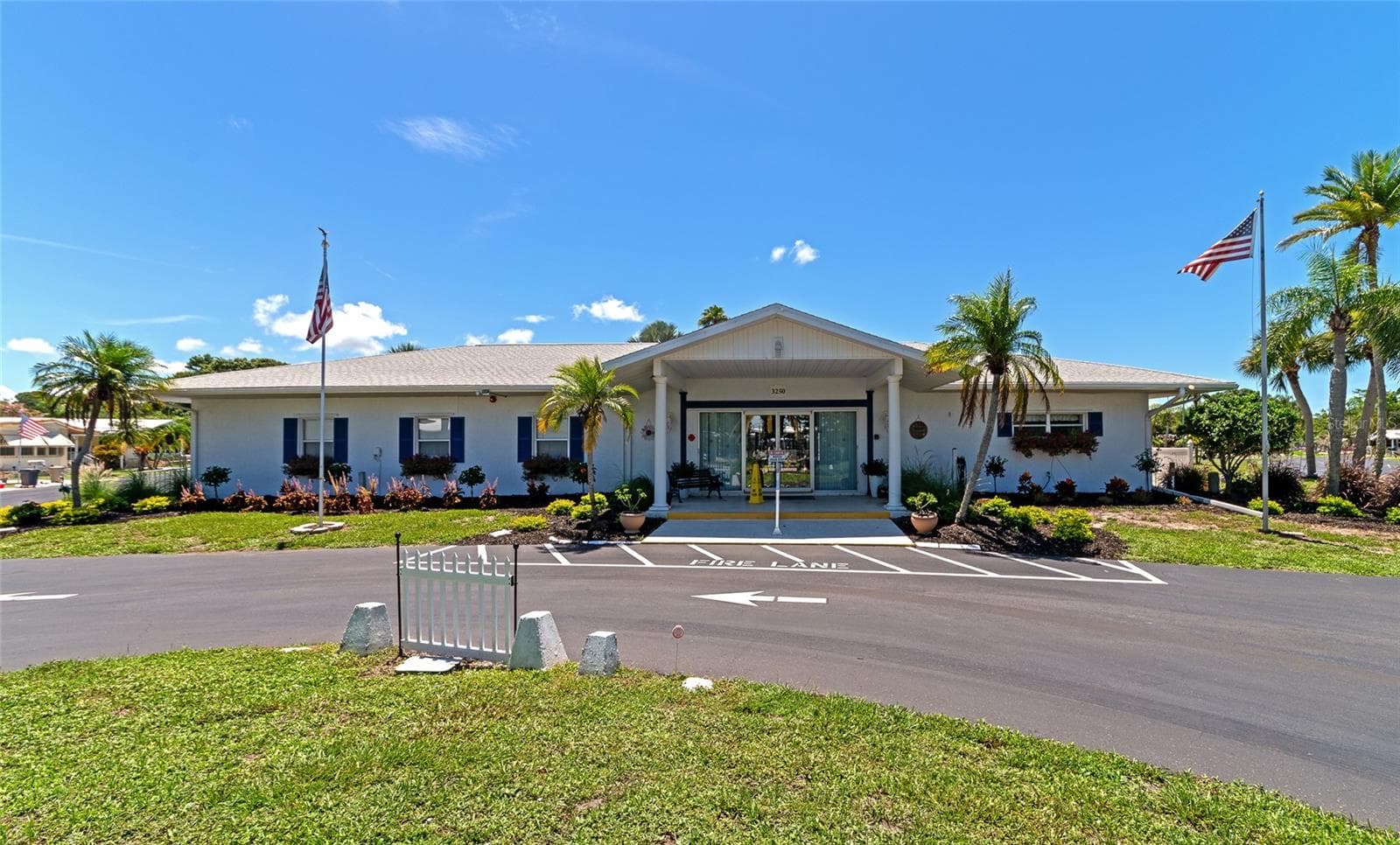 The clubhouse for parties, meetings, clubs, pool etc. across the street from you. - 348 TROPIC DR, OSPREY