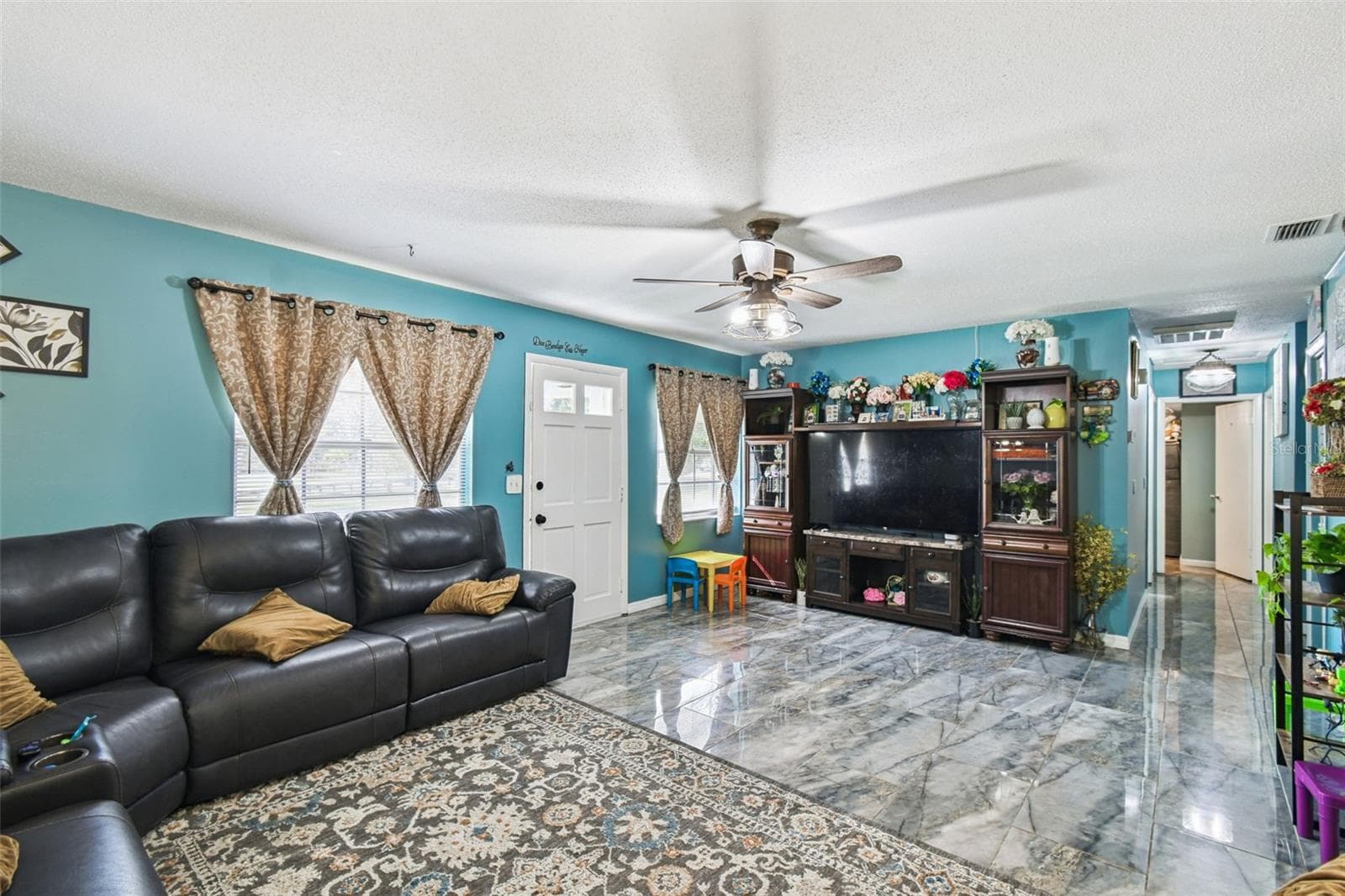 Single Family Residence at 25309 CARNOUSTIE DR, SORRENTO, photo 5 of 49