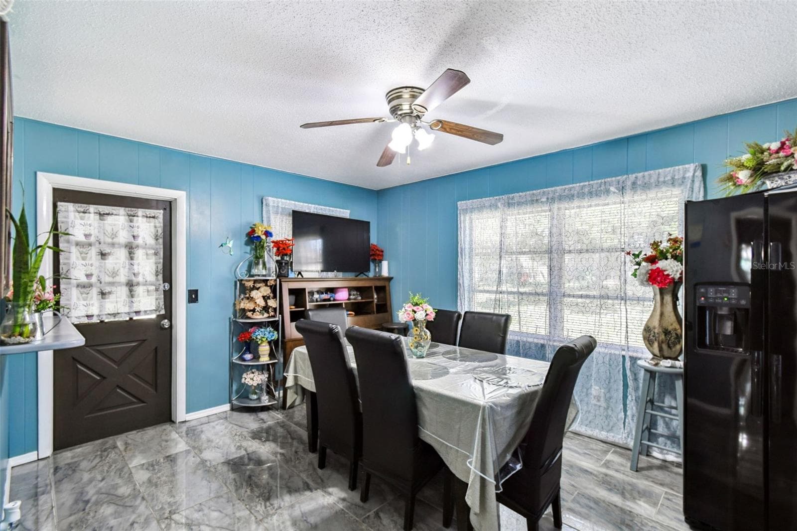 Single Family Residence at 25309 CARNOUSTIE DR, SORRENTO, photo 11 of 49
