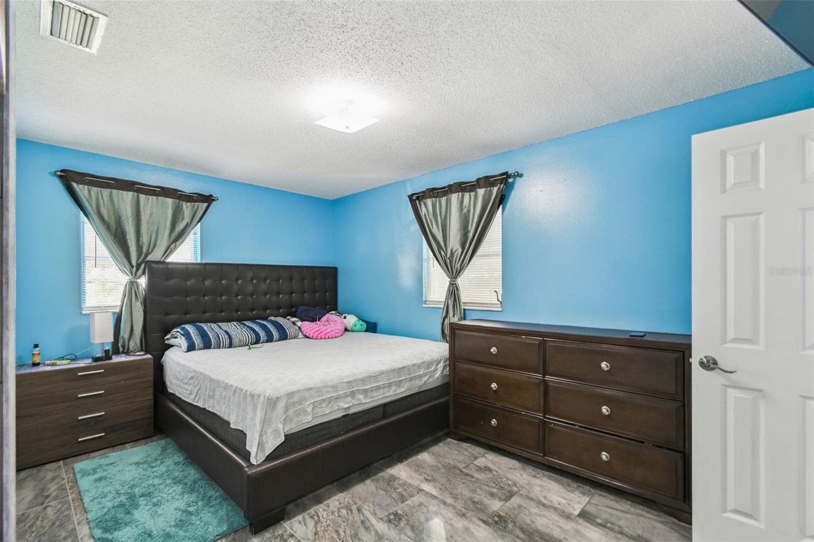 Single Family Residence at 25309 CARNOUSTIE DR, SORRENTO, photo 15 of 49