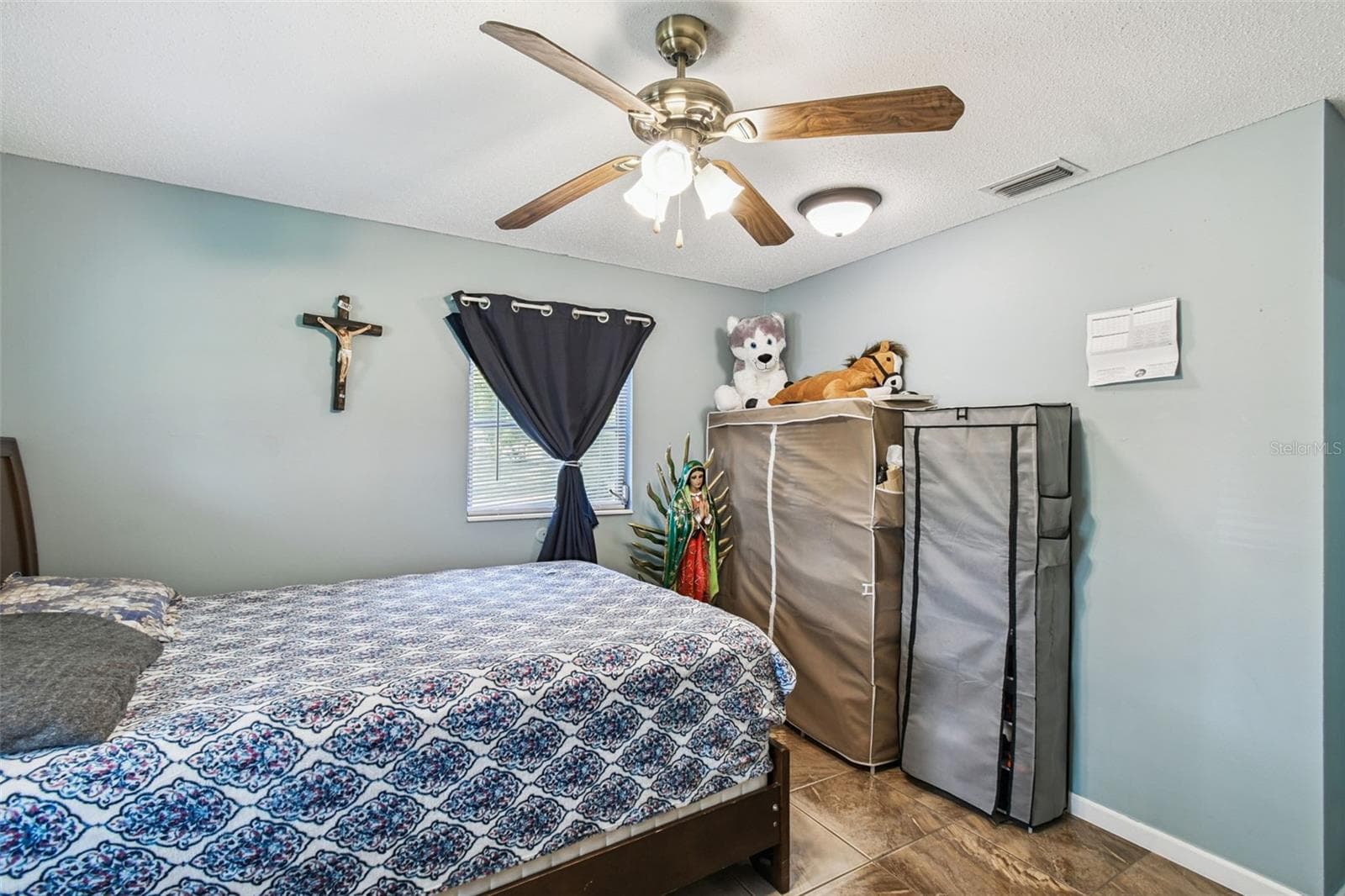 Single Family Residence at 25309 CARNOUSTIE DR, SORRENTO, photo 22 of 49