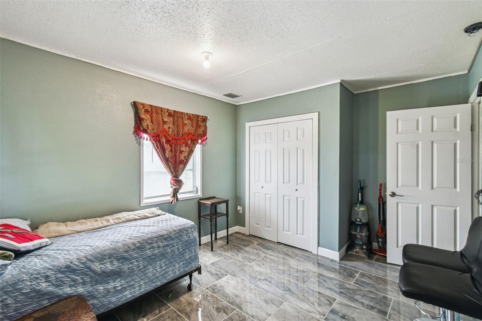 Single Family Residence at 25309 CARNOUSTIE DR, SORRENTO, photo 31 of 49