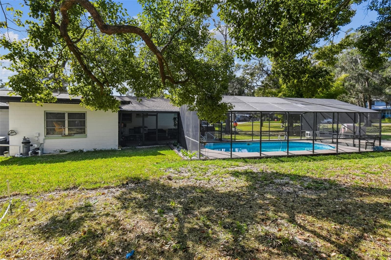 Single Family Residence at 25309 CARNOUSTIE DR, SORRENTO, photo 41 of 49