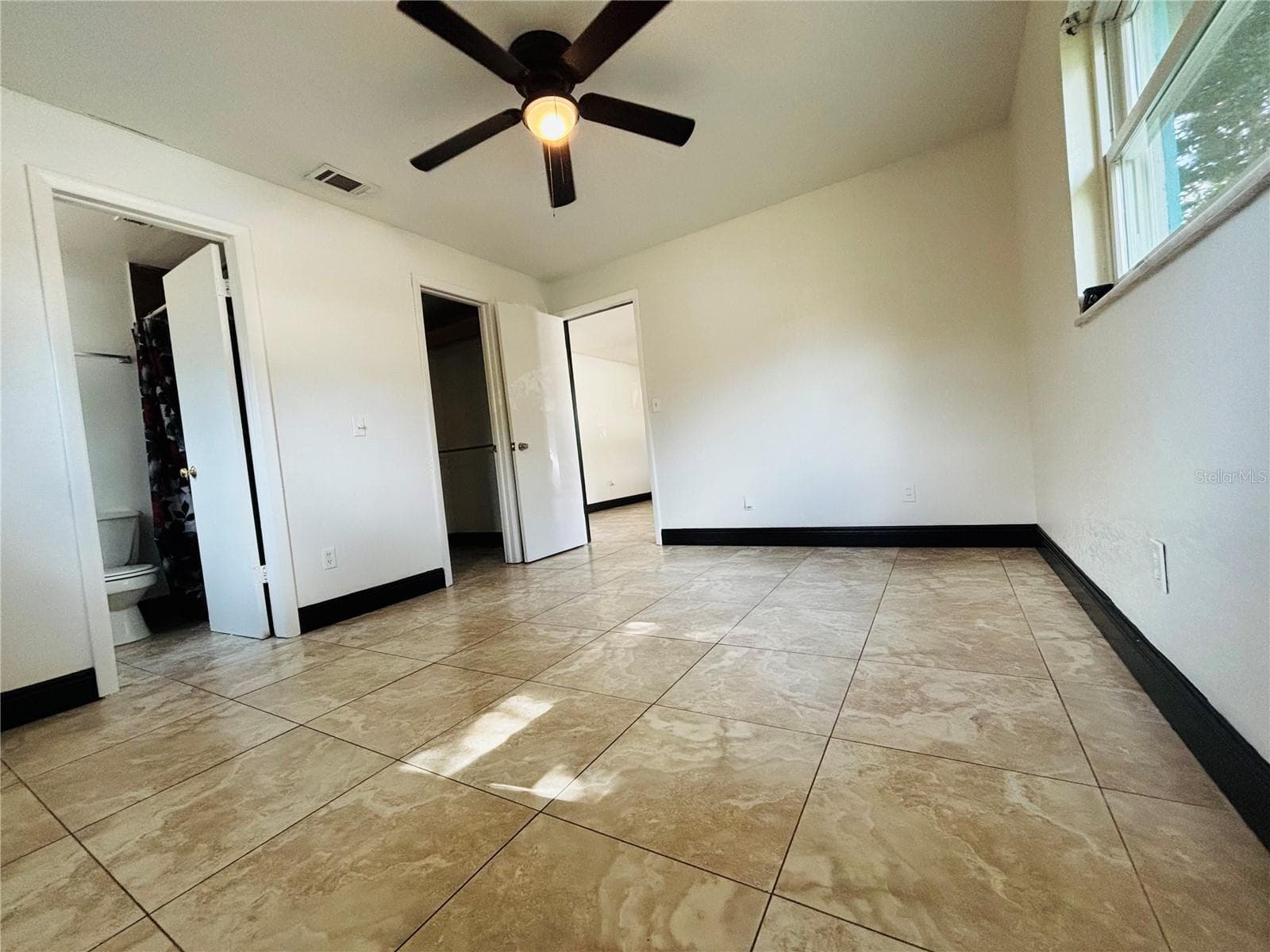 Master Room - 710 EAST CT, LONGWOOD