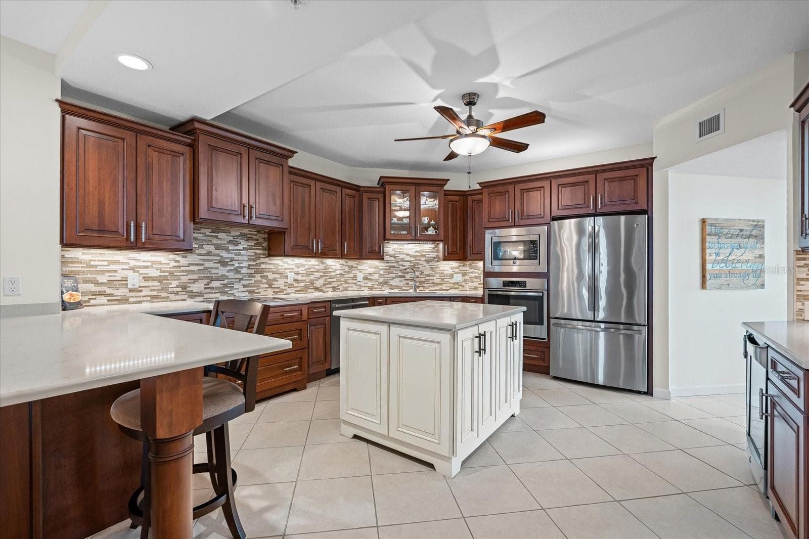 Condominium at 1260 DOLPHIN BAY WAY #404, SARASOTA, photo 6 of 51