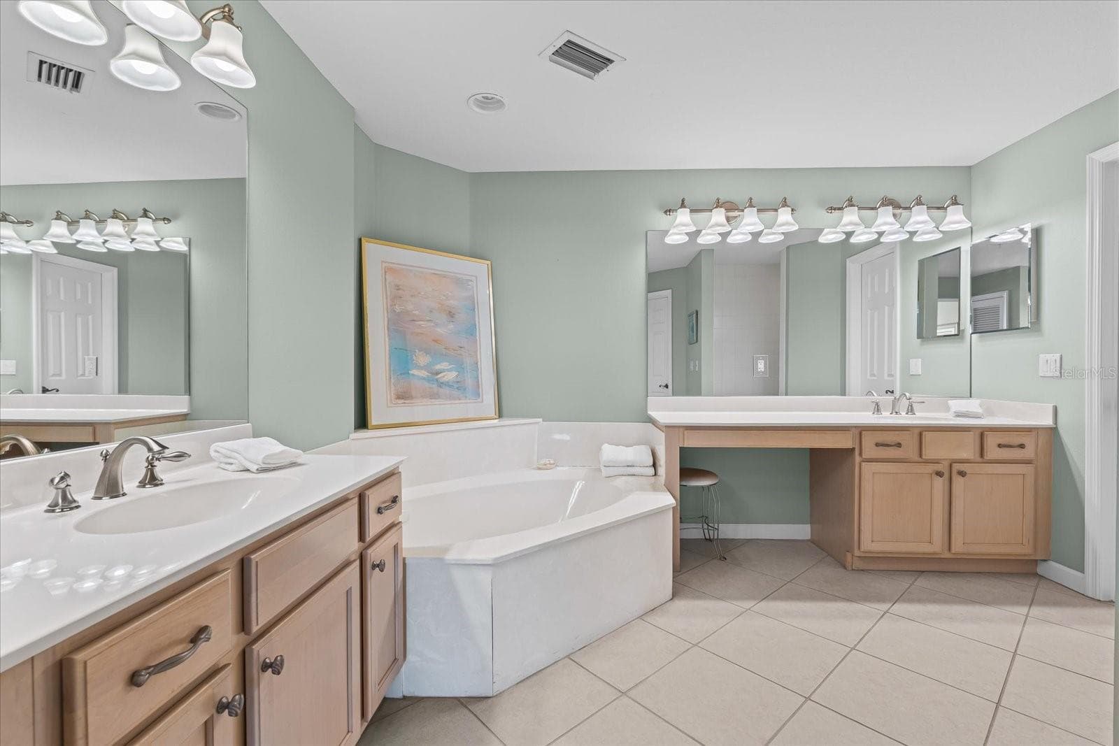 Condominium at 1260 DOLPHIN BAY WAY #404, SARASOTA, photo 31 of 51