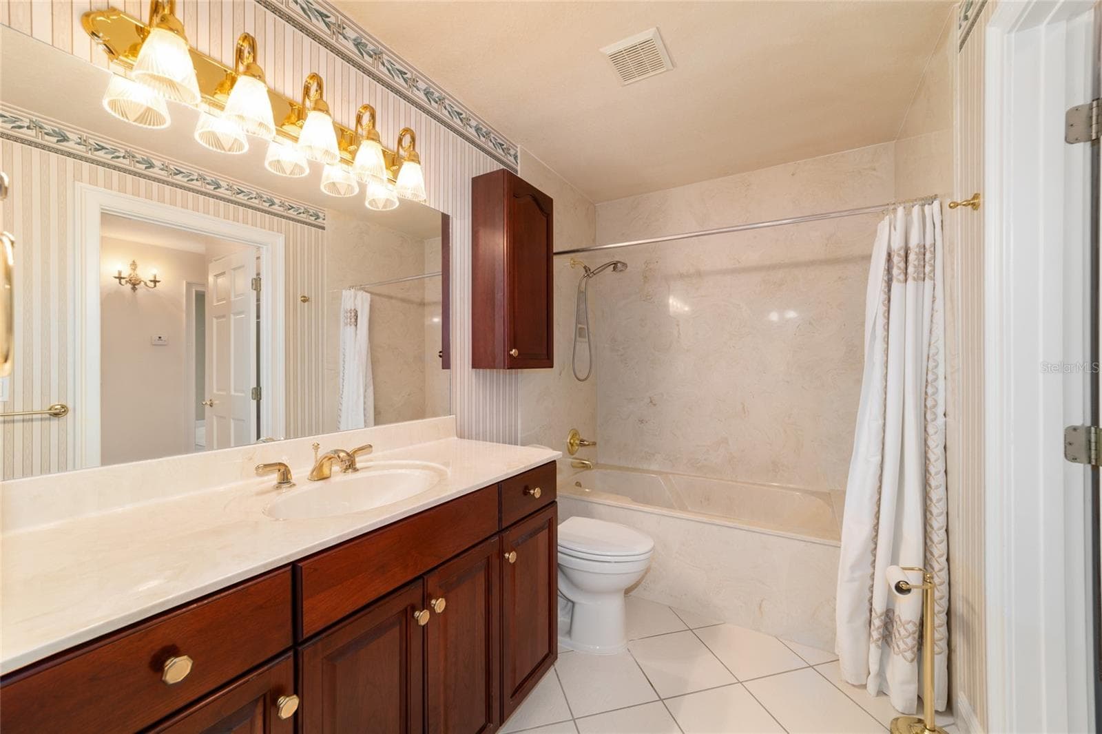 Single Family Residence at 1570 SE 73RD PL, OCALA, photo 19 of 50