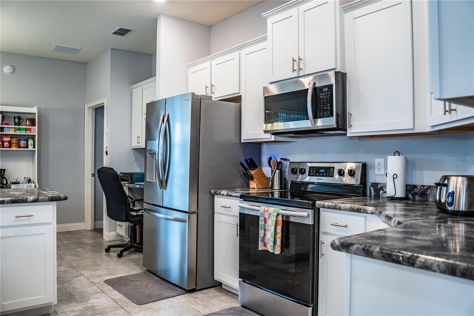 Kitchen - 261 WALKERS POINT DR, AUBURNDALE