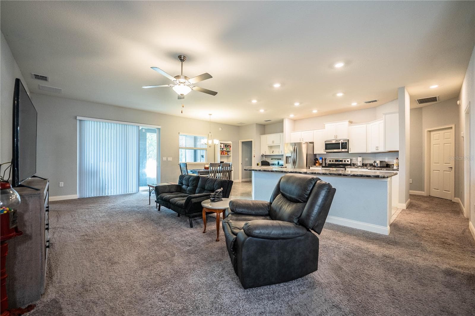 Family room - 261 WALKERS POINT DR, AUBURNDALE