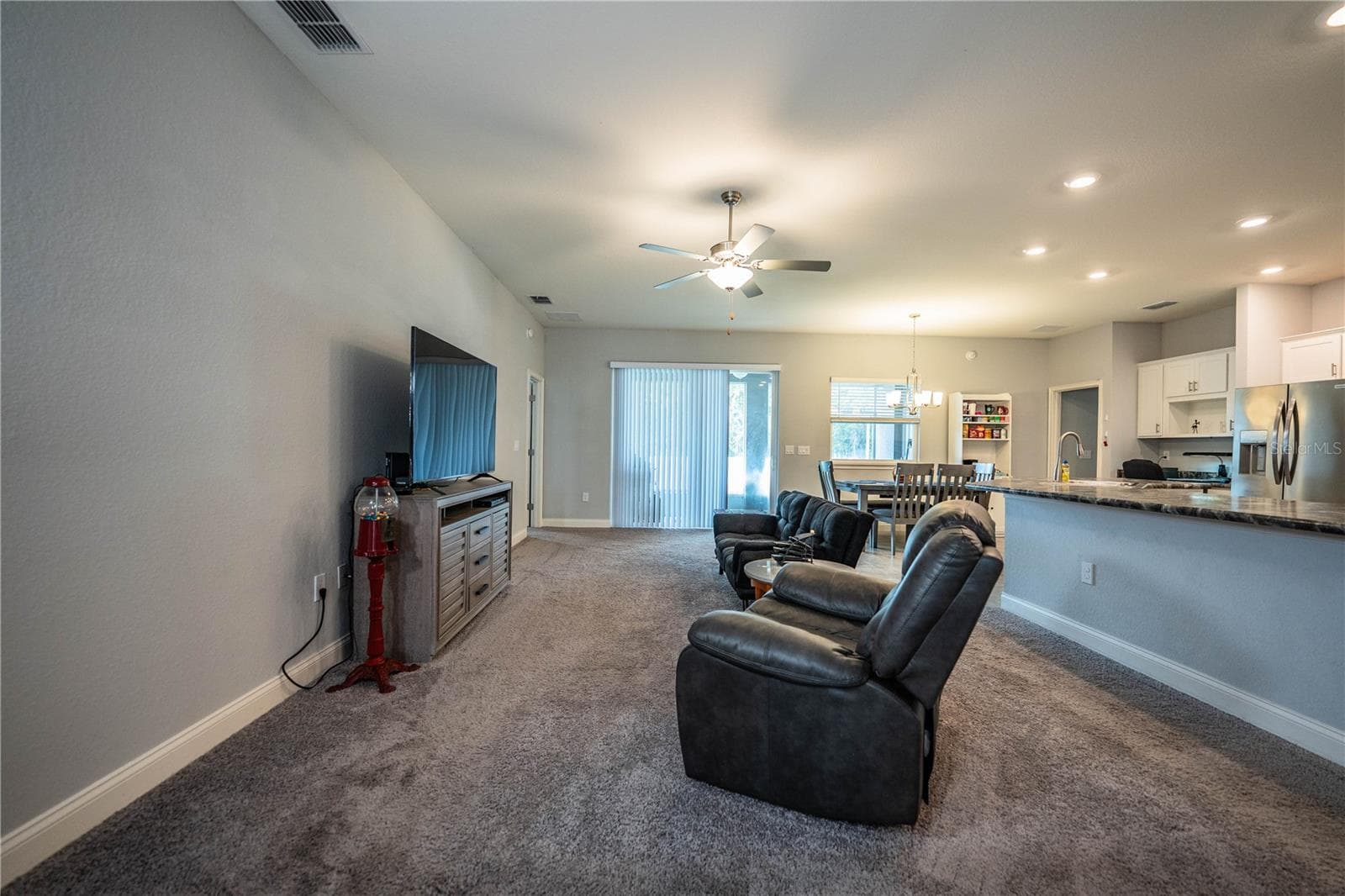 Family room - 261 WALKERS POINT DR, AUBURNDALE