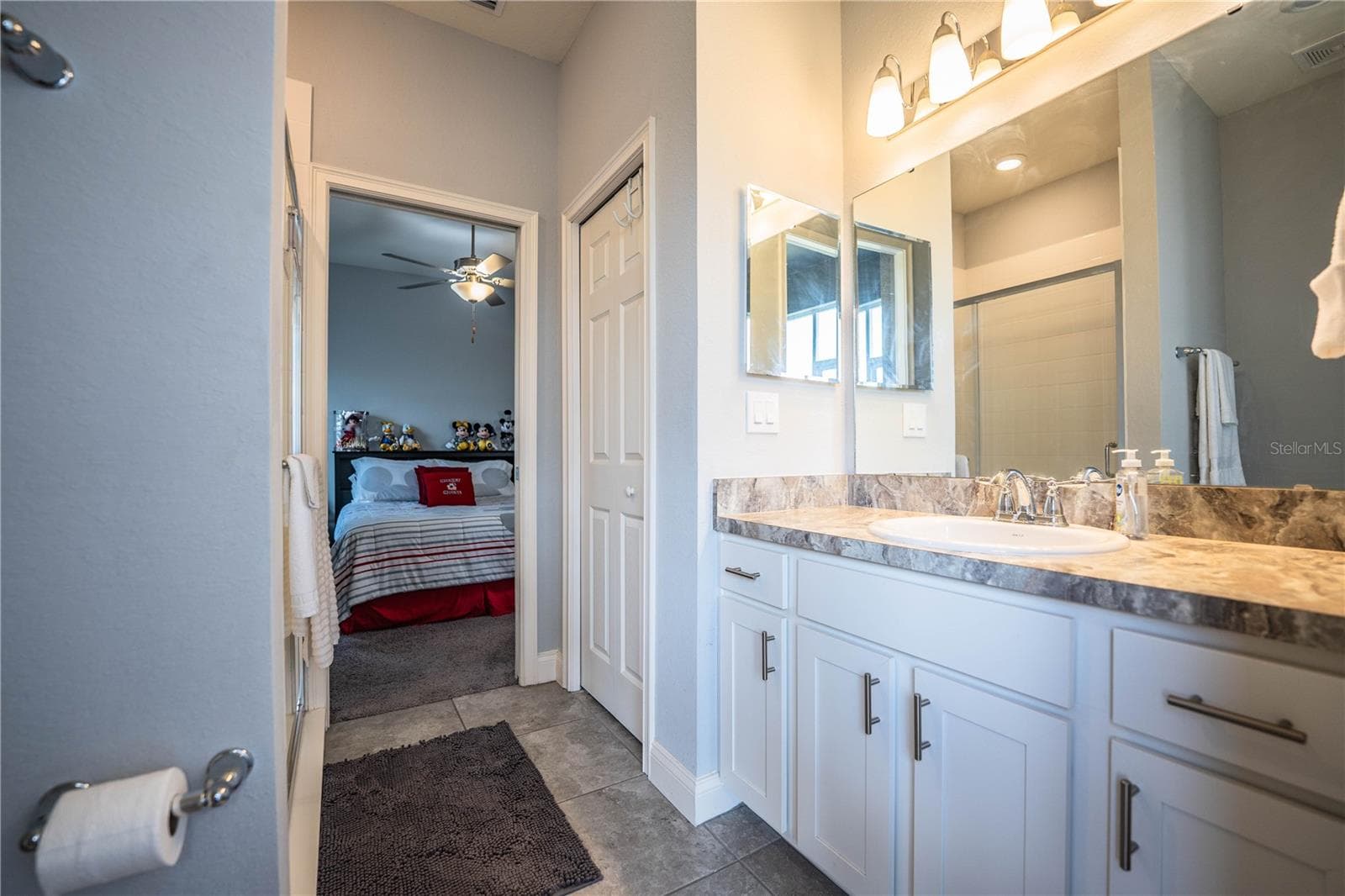 MIL bathroom - 261 WALKERS POINT DR, AUBURNDALE
