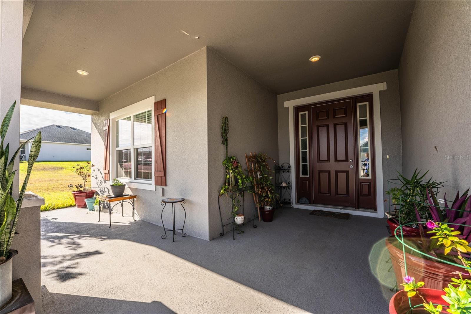 Front entrance - 261 WALKERS POINT DR, AUBURNDALE