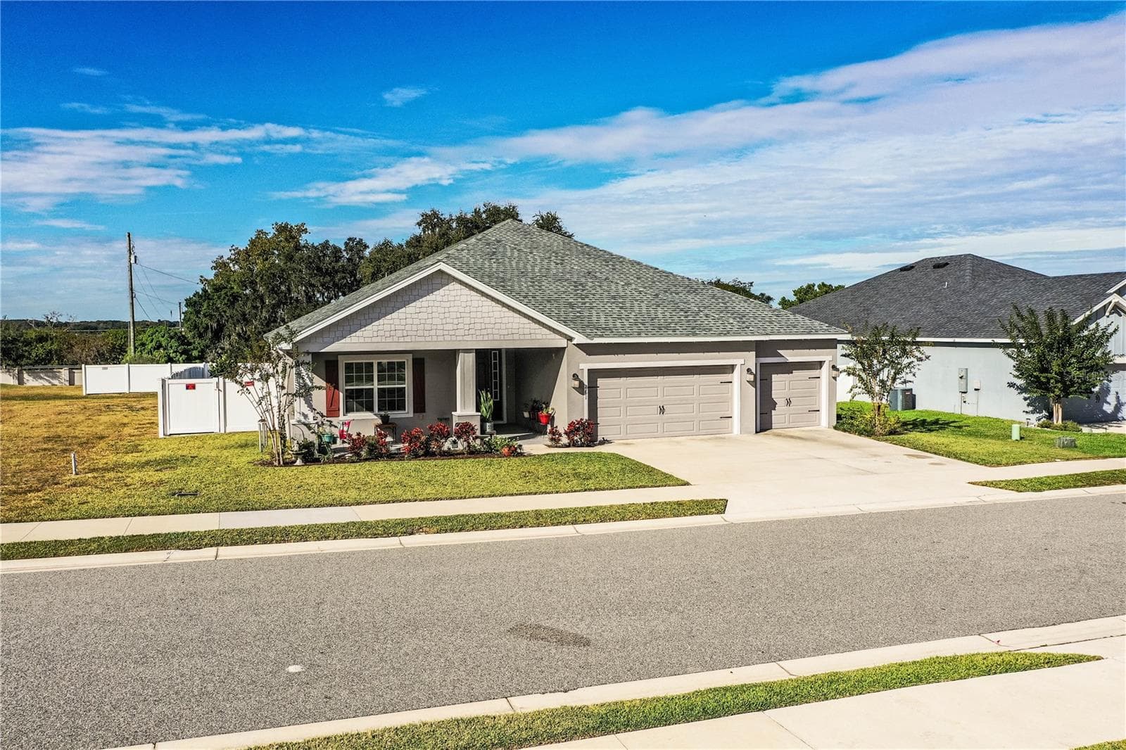 Front of home - 261 WALKERS POINT DR, AUBURNDALE