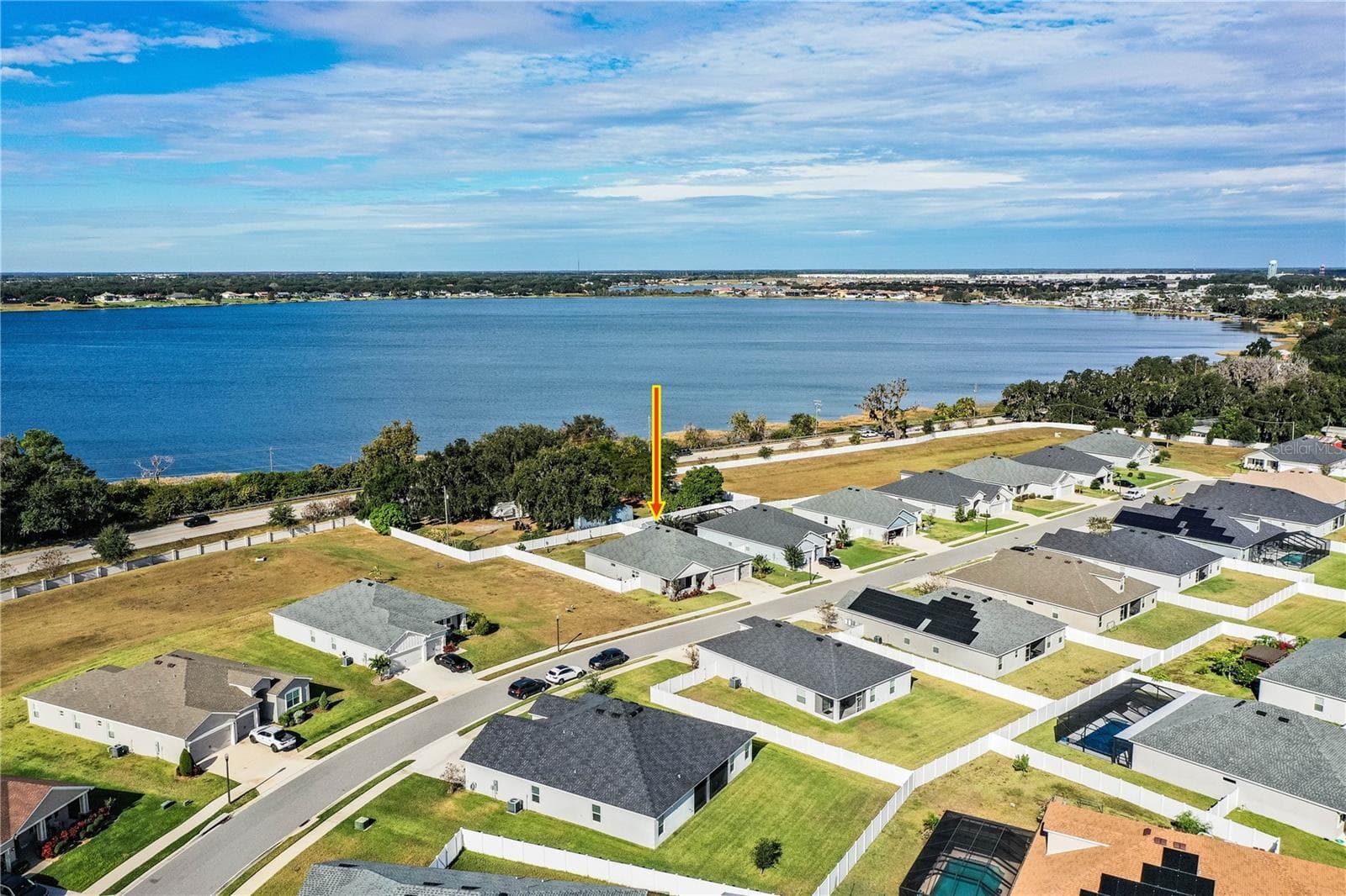 Aerial with arrow - 261 WALKERS POINT DR, AUBURNDALE