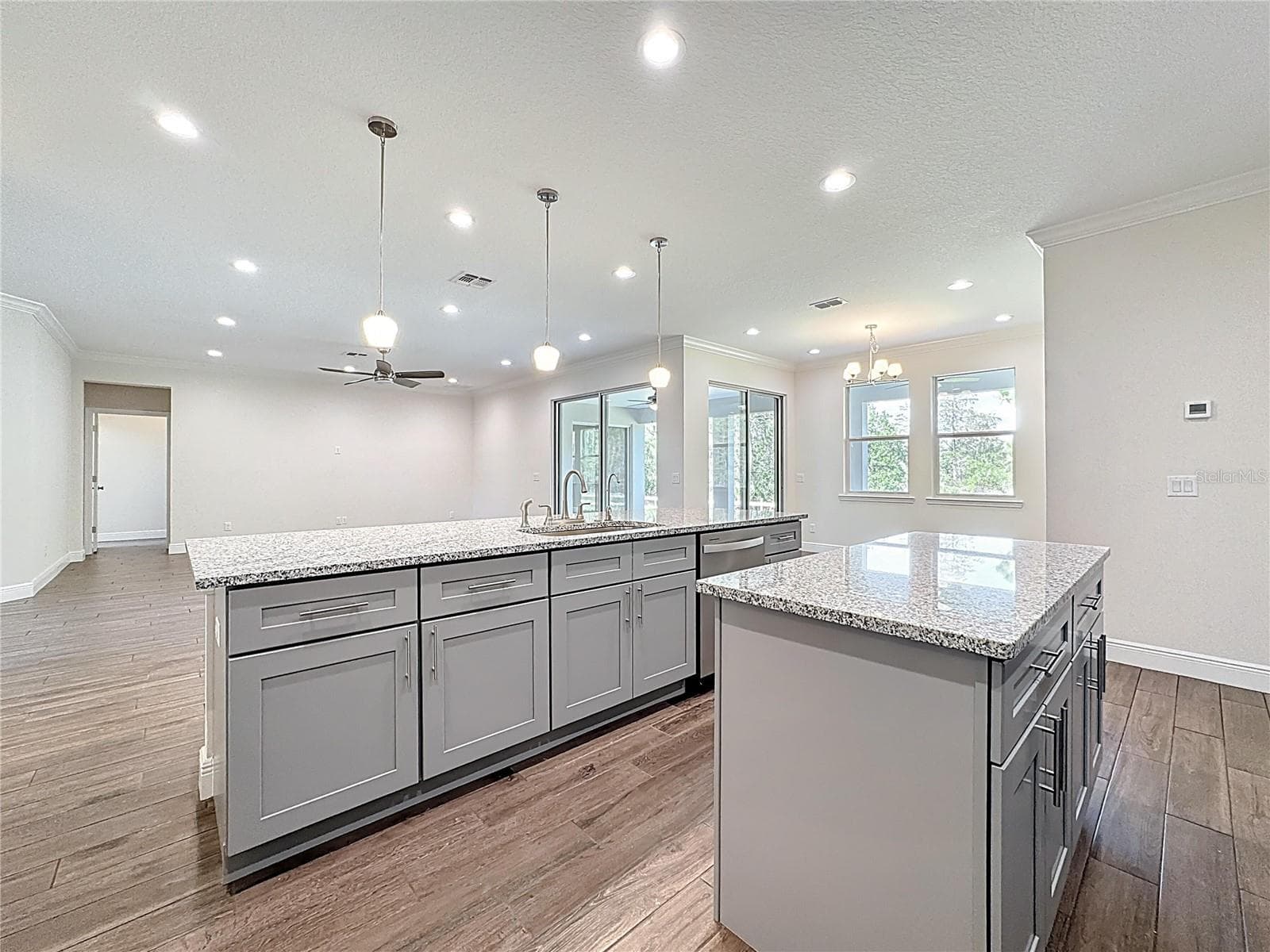 Single Family Residence at 3110 CARNEGIE AVE, ORLANDO, photo 7 of 71
