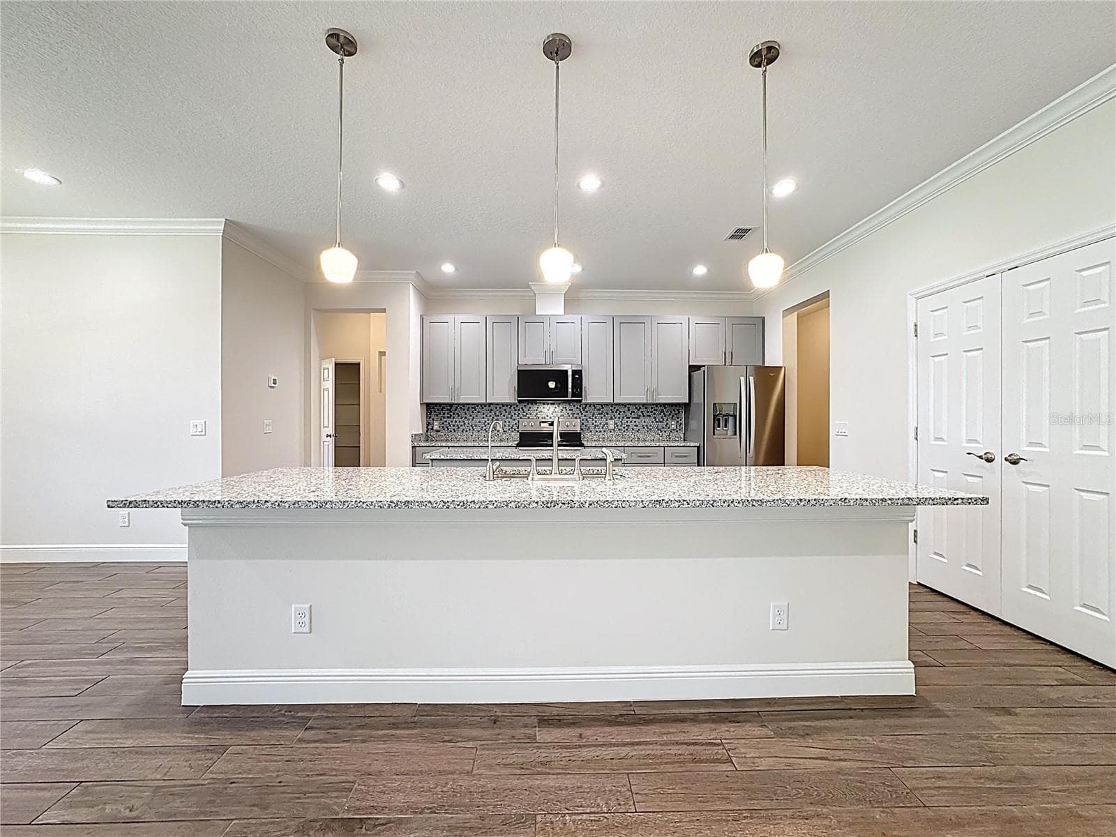 Single Family Residence at 3110 CARNEGIE AVE, ORLANDO, photo 8 of 71