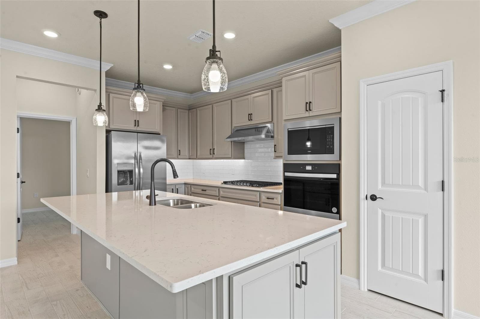 Single Family Residence at 10245 PARK ESTATES AVE, ORLANDO, photo 6 of 24