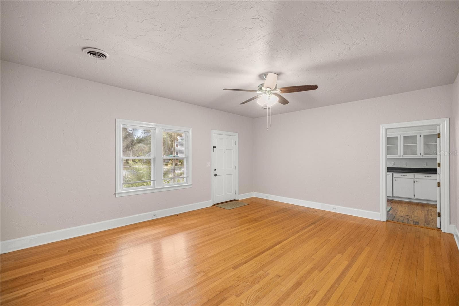 Single Family Residence at 5915 AVENUE F, MC INTOSH, photo 4 of 52