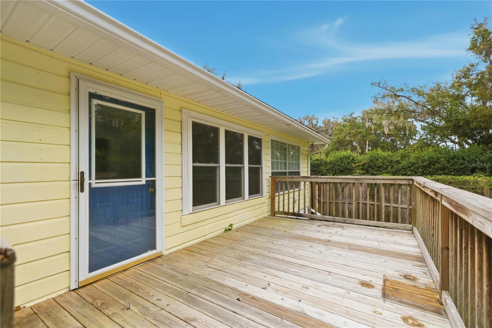 Deck - 5915 AVENUE F, MC INTOSH