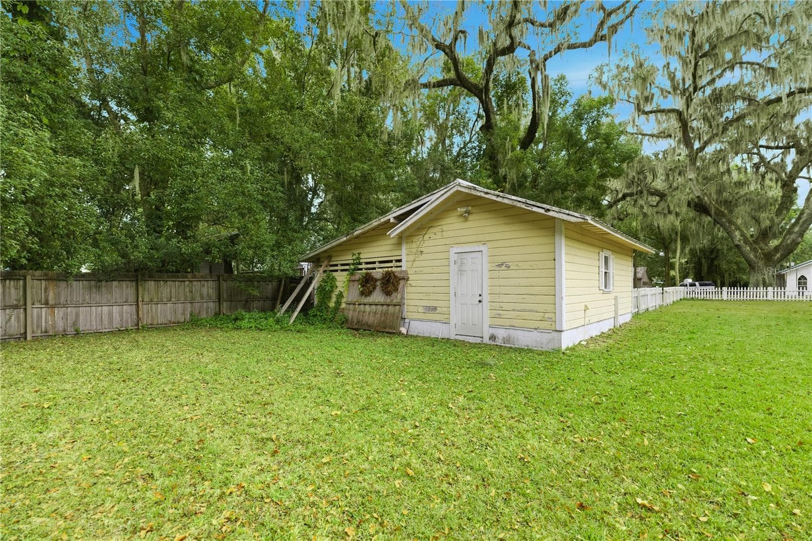 Back of Garage - 5915 AVENUE F, MC INTOSH