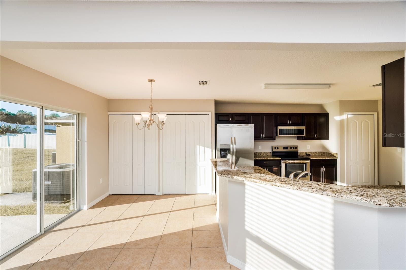 Single Family Residence at 13307 WATERFORD CASTLE DR, DADE CITY, photo 4 of 18