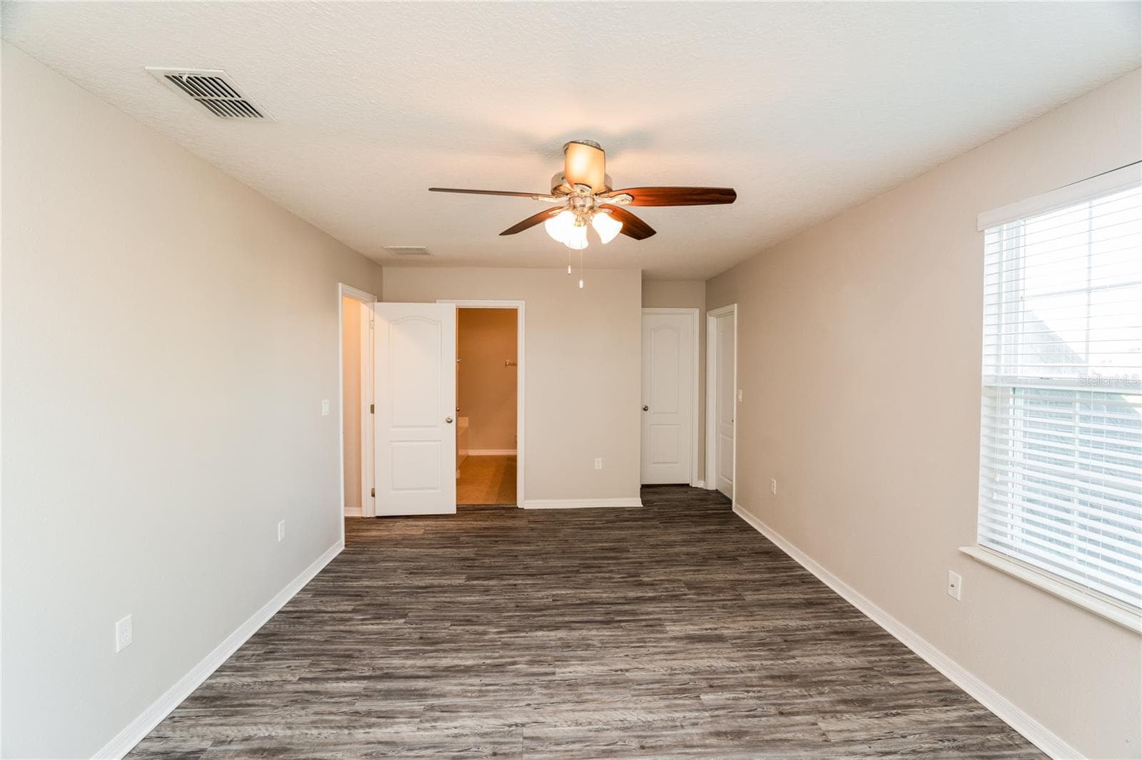 Single Family Residence at 13307 WATERFORD CASTLE DR, DADE CITY, photo 8 of 18