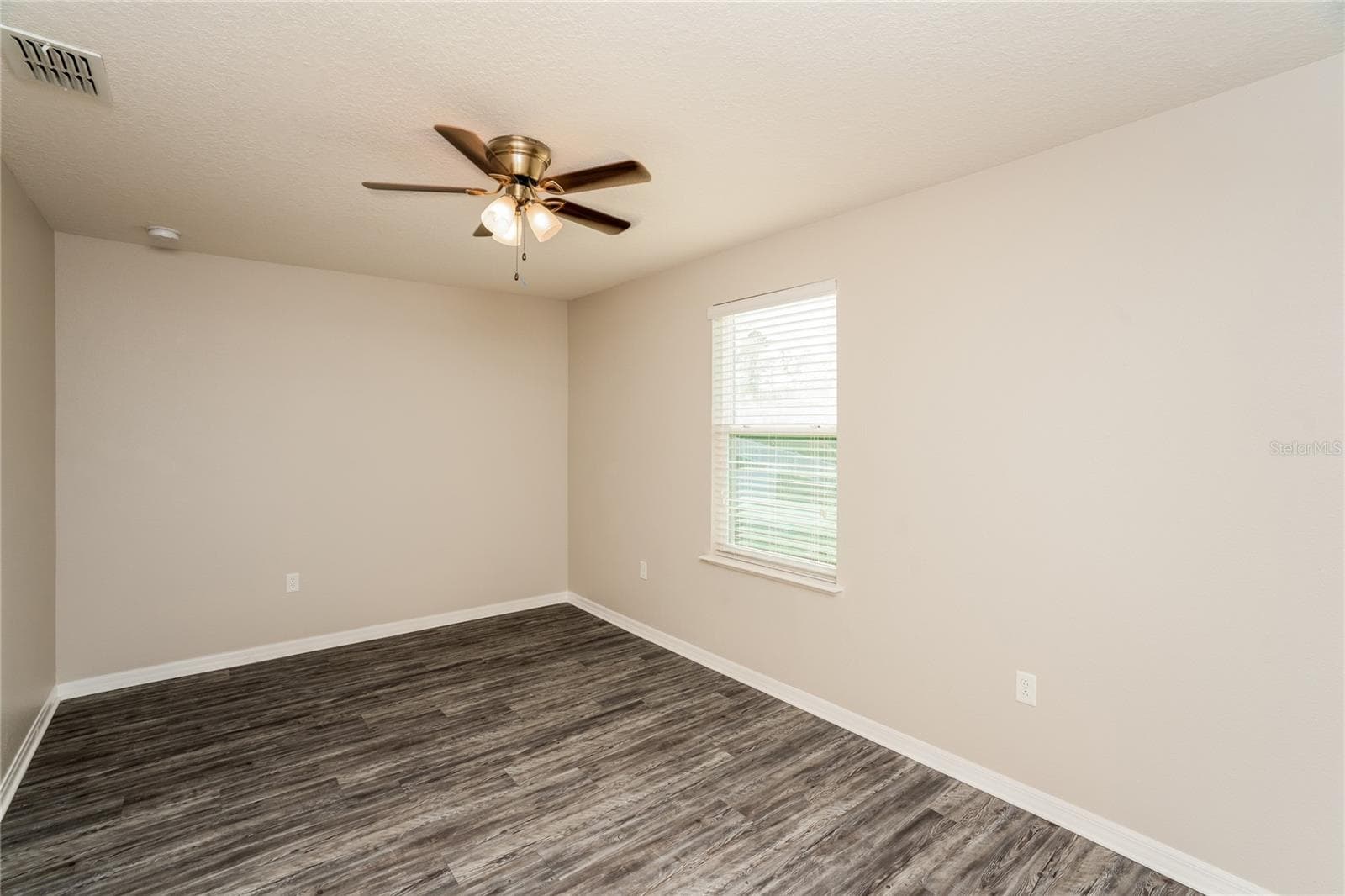 Single Family Residence at 13307 WATERFORD CASTLE DR, DADE CITY, photo 13 of 18