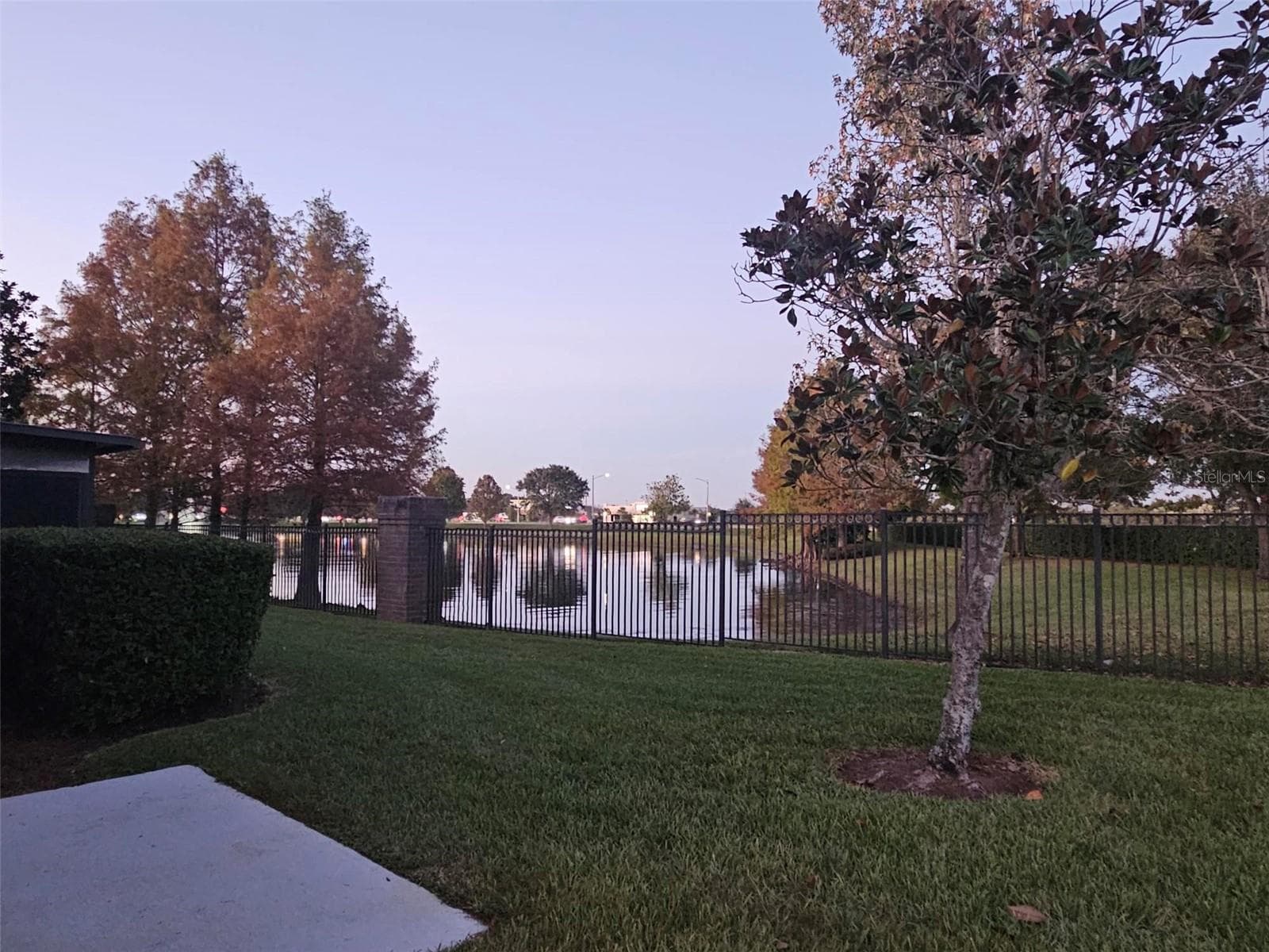 Back view - 1215 SHALLCROSS AVE, ORLANDO