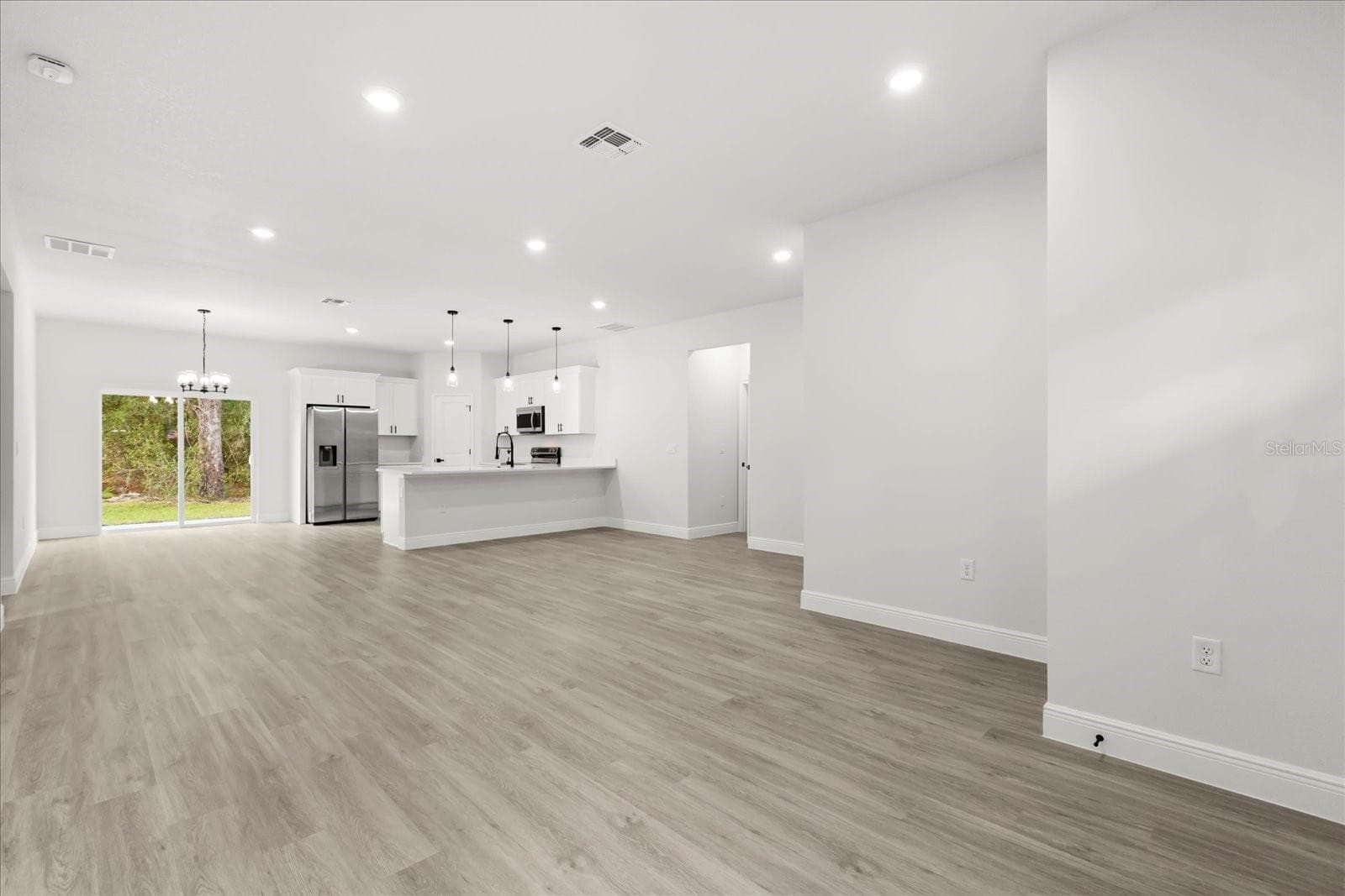 Single Family Residence at 8100 N TINY LILY DR, CITRUS SPRINGS, photo 4 of 33