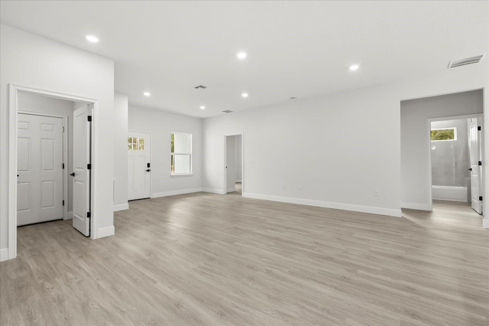 Single Family Residence at 8100 N TINY LILY DR, CITRUS SPRINGS, photo 5 of 33