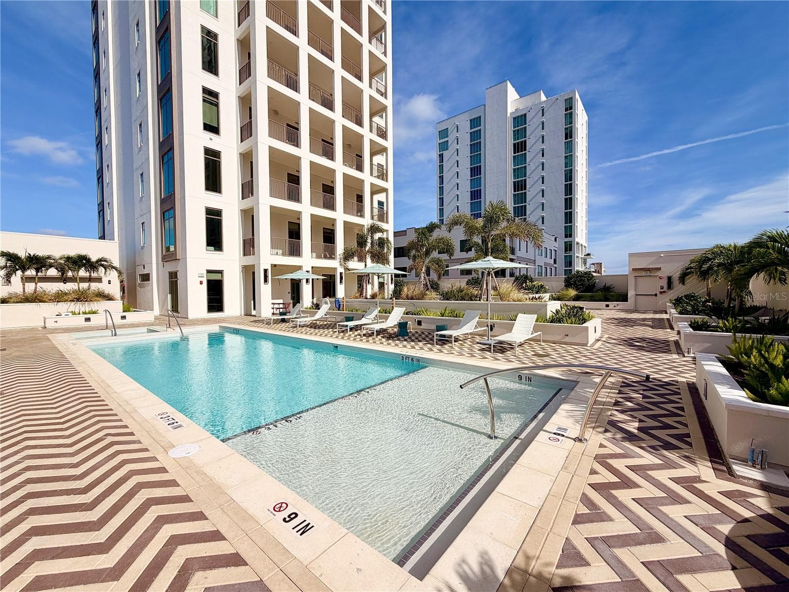Pool - 126 4TH AVE NE #601, ST PETERSBURG